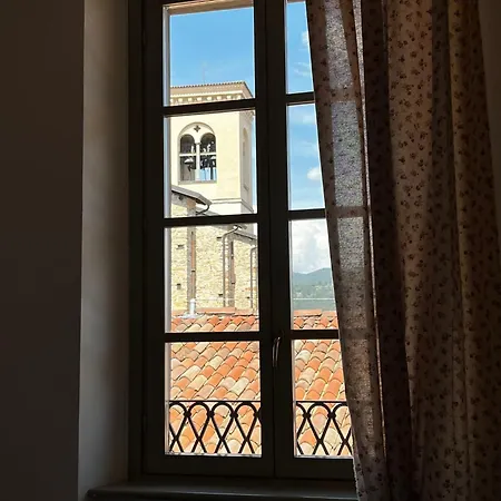 Domus Dea 4 Alta דירה *